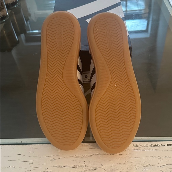 Adidas Classic Black and White Trainers - Picture 5 of 6